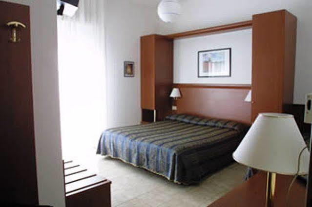 Hotel Zodiaco Lido di Jesolo Eksteriør billede